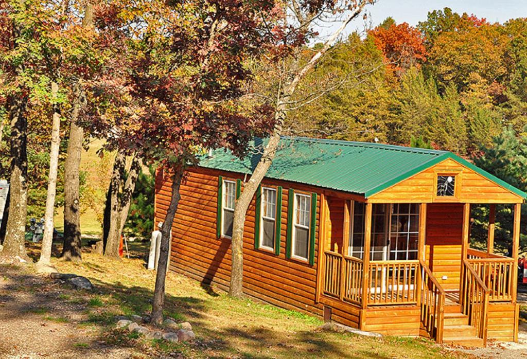 Arrowhead Camping Resort Deluxe Cabin 4 Douglas Center 외부 사진