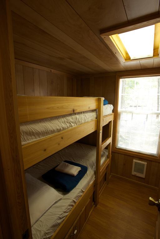 Arrowhead Camping Resort Deluxe Cabin 4 Douglas Center 외부 사진